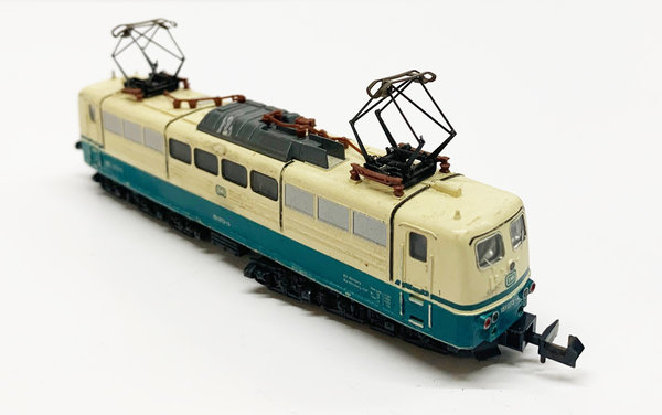 2062 E - Lok BR 111 001-4 DB blau/beige, Spur N, Minitrix Top