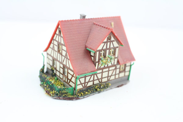 Kibri 6822 (6406) Fachwerkhaus mit Garten rot Spur Z +Top+